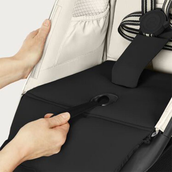 Cybex Avi Spin, BLK Seashell Beige, Barnevogn