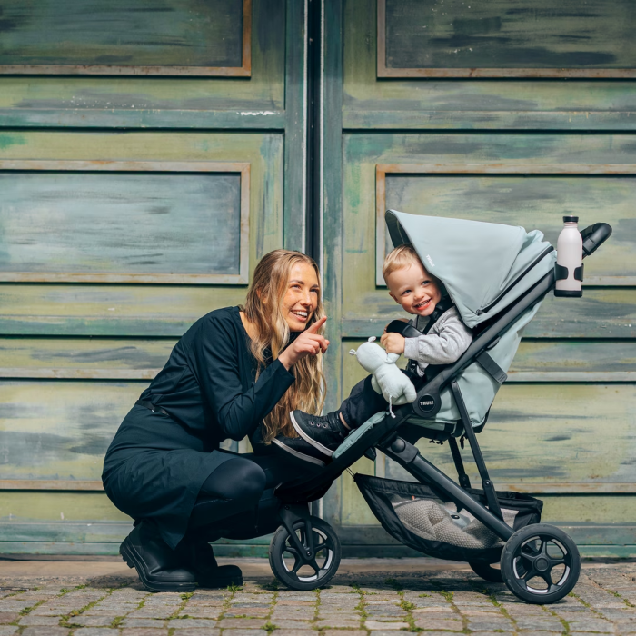 Thule Barnevogn Spring 2, Black on Black