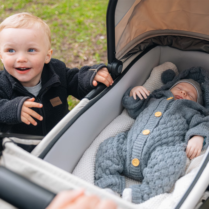 Thule Barnevogn Spring 2, Black on Black