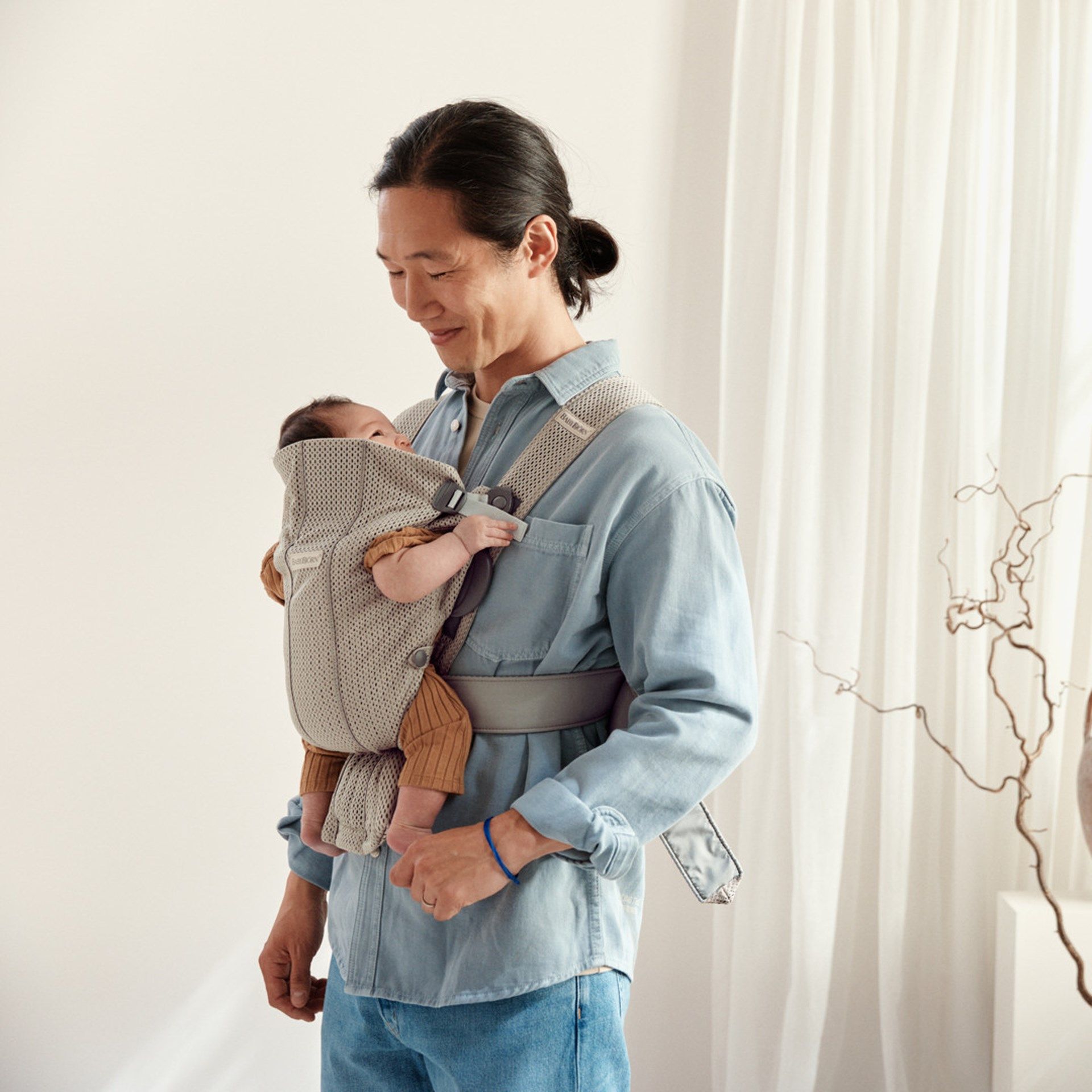 Babybjørn Bæresele Mini 3D Mesh, Gråbeige