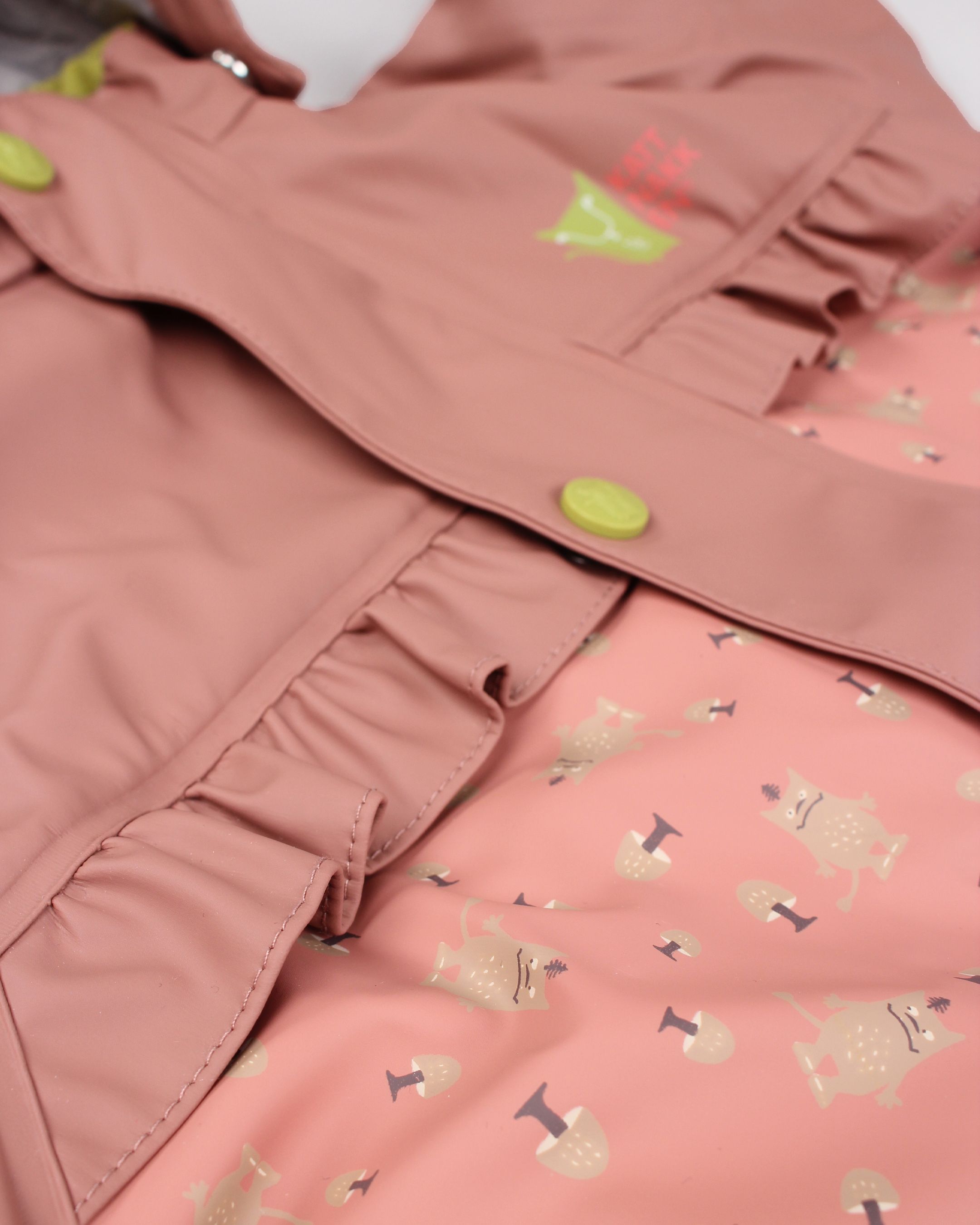 Babyregndress Pytt, Kattnakken, Tolvmeterskogen, Sandtre