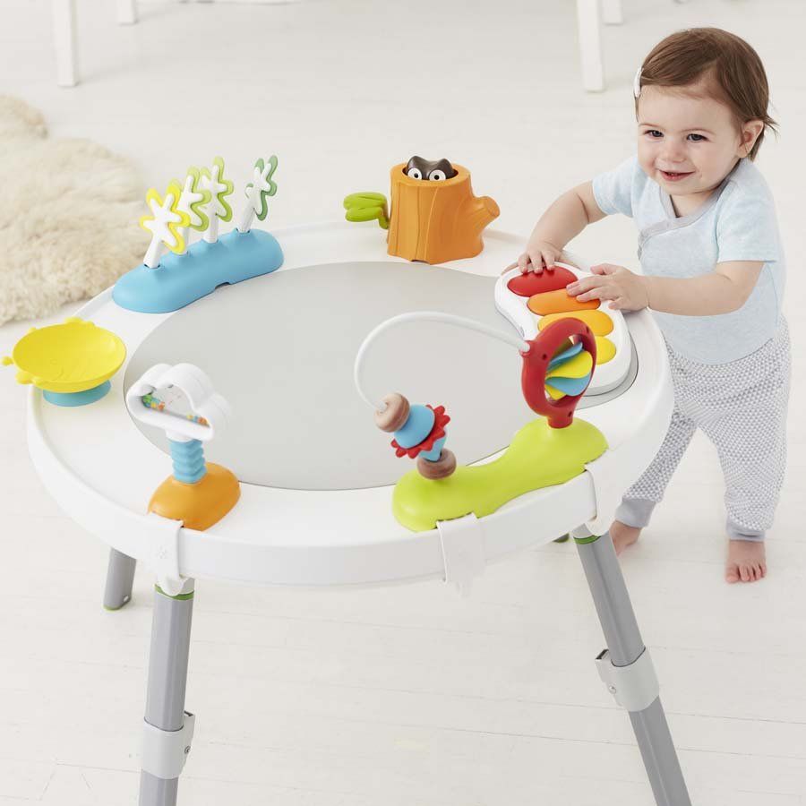 Aktivitetssenter, Skip Hop, Explore & More
