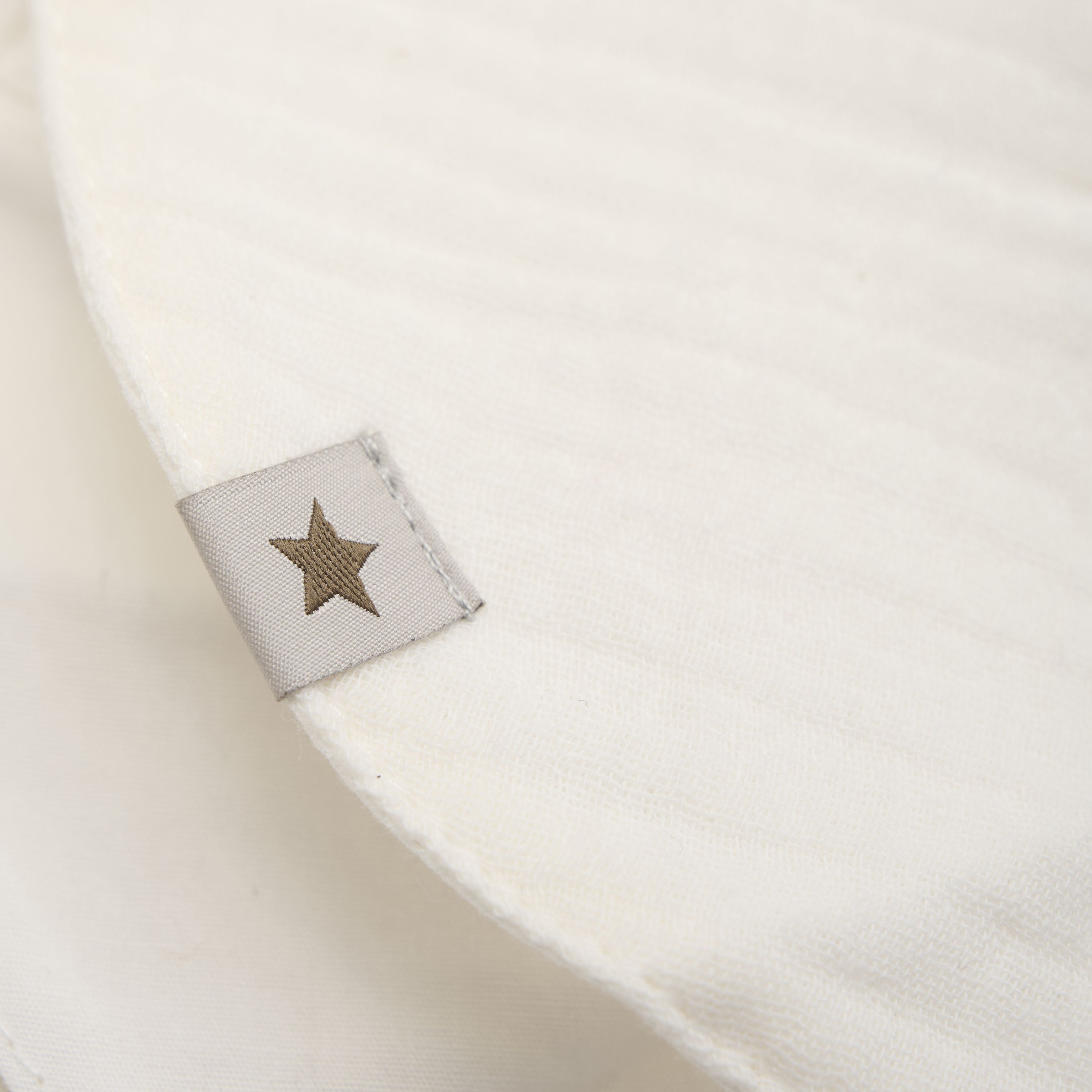 Sommerlue, Huttelihut, Muslin, Antique White