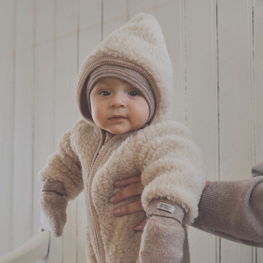 Heldress, Huttelihut, Wool Teddy w. Lin, Cement