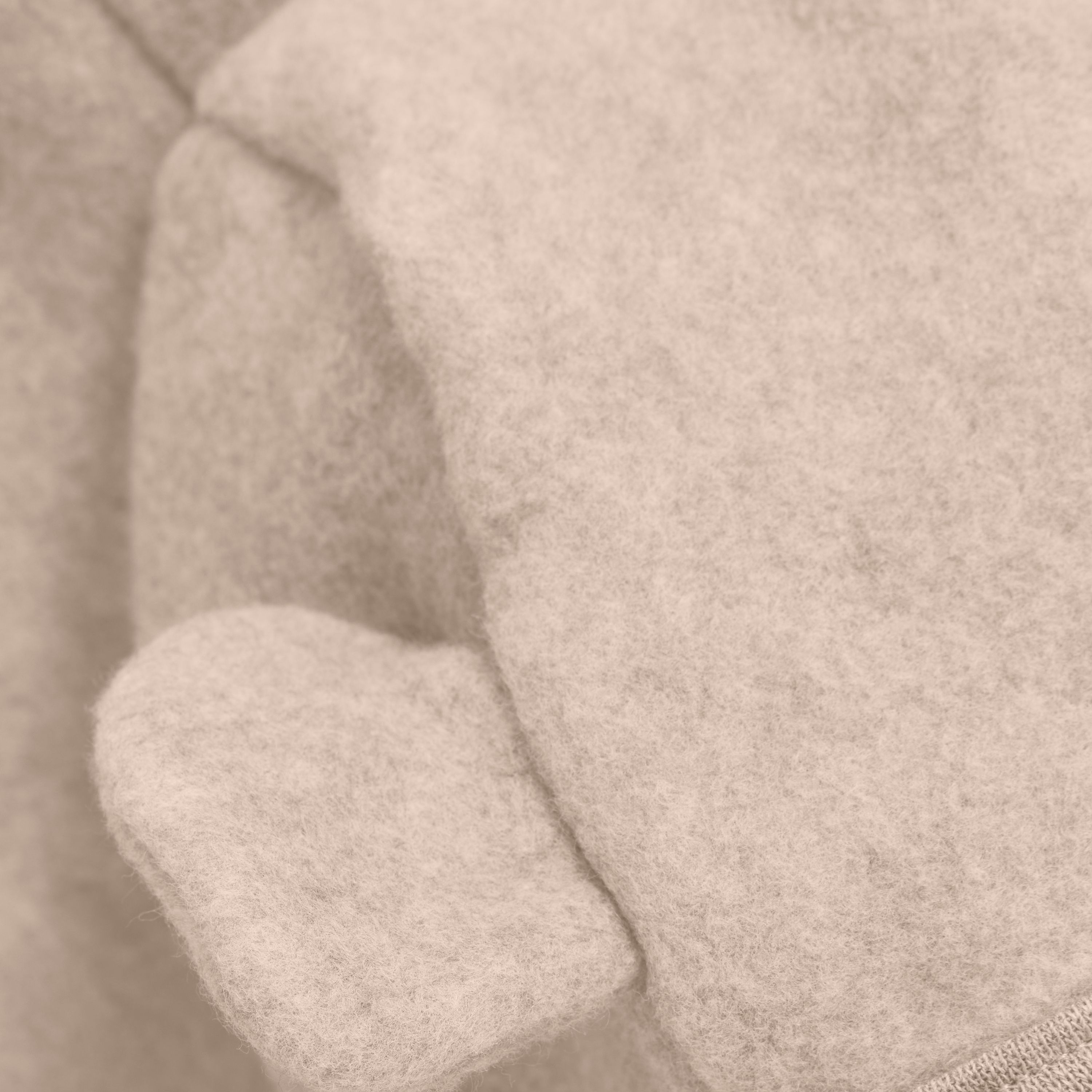 Huttelihut Heldress m/ører, Bomullsfleece, Camel Melange