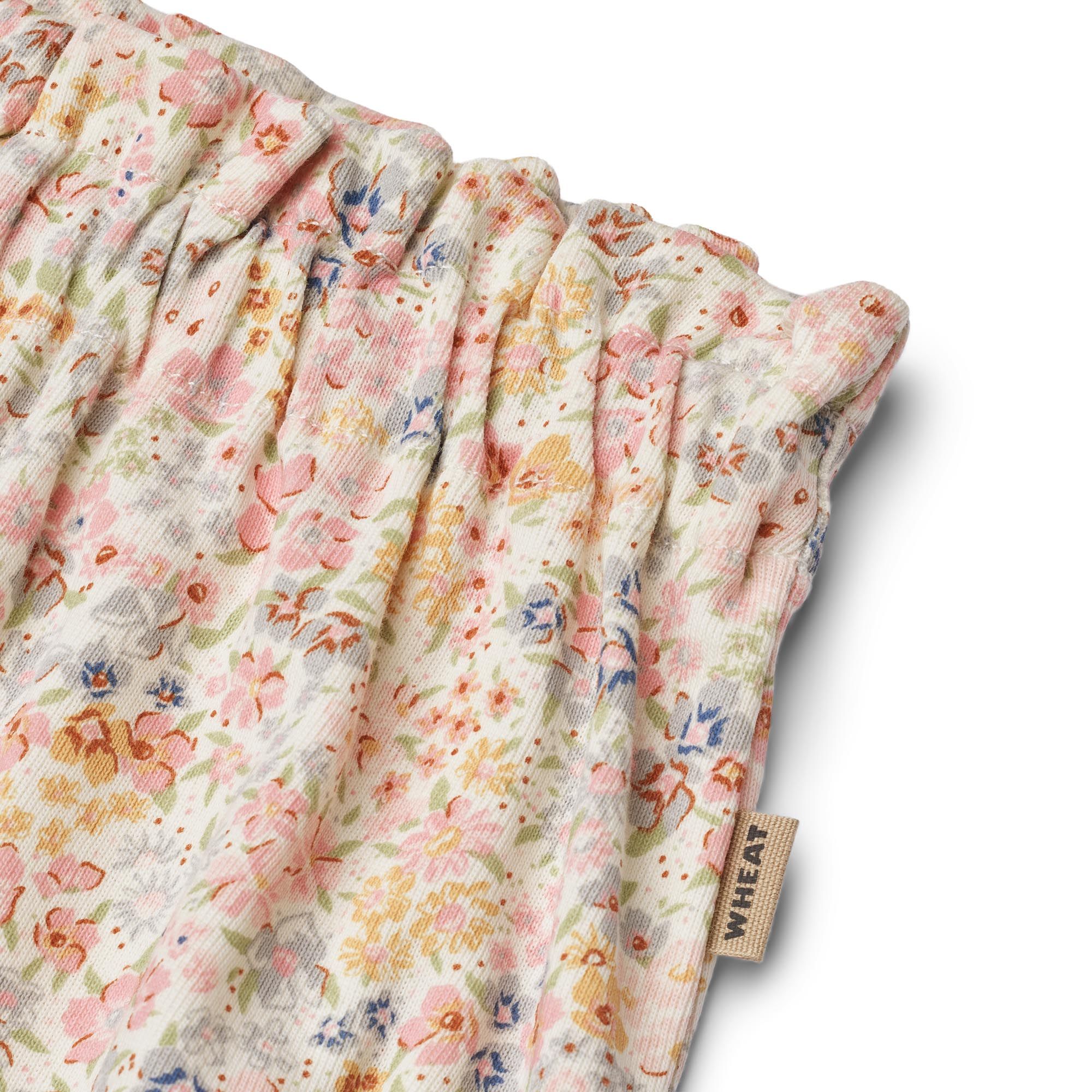 Shorts, Wheat, Sonja, Bright Flowers