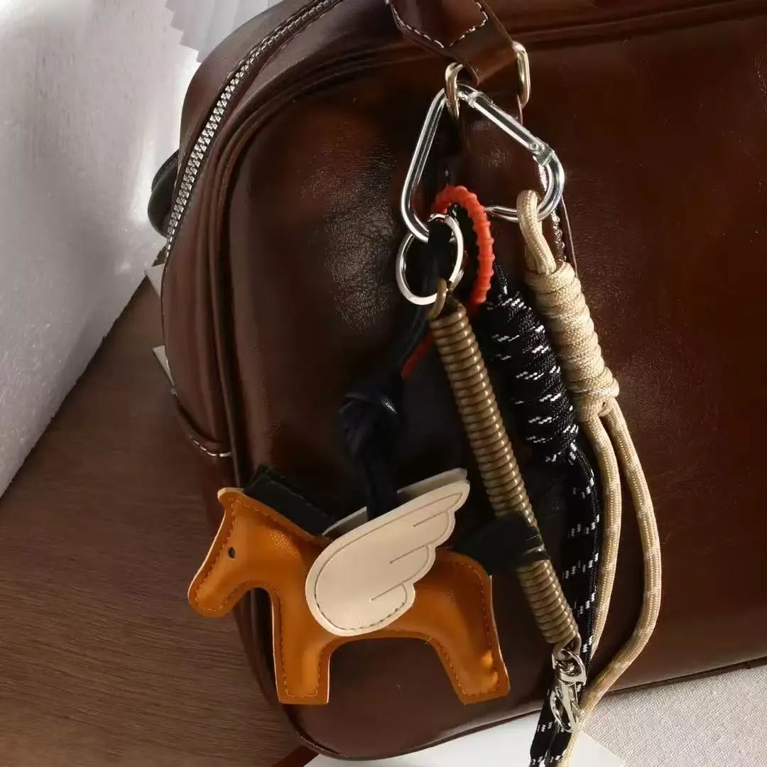 Bag Charm, Tinkafu, Brun Pegasus m/Vinger