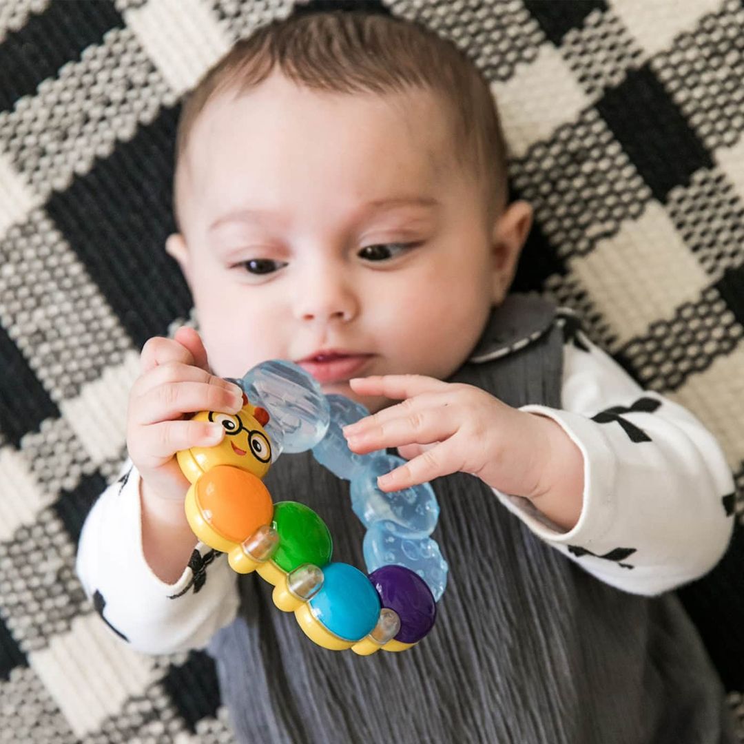 Biteleke, Baby Einstein, Larve