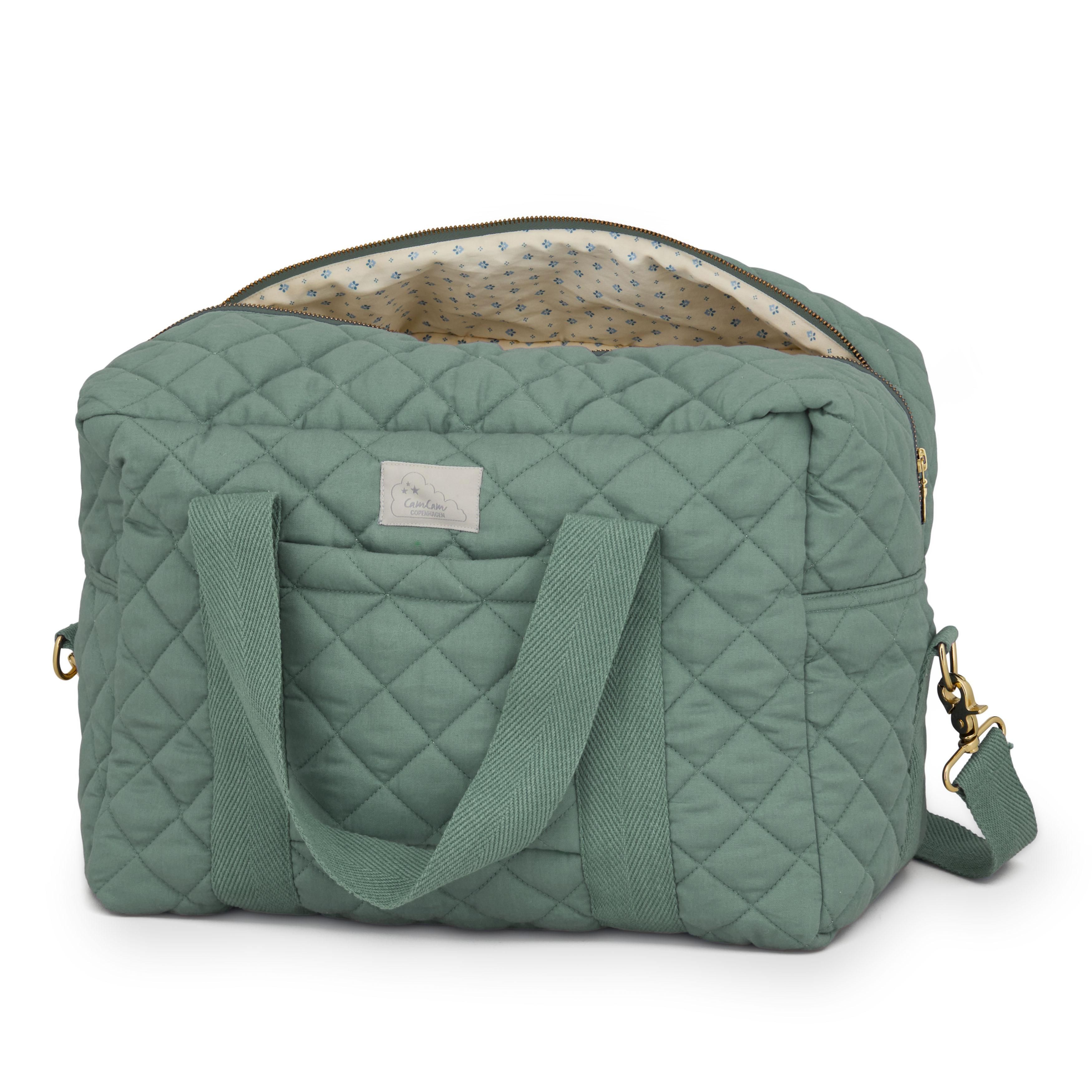 Stelleveske, Cam Cam, Ivy Green