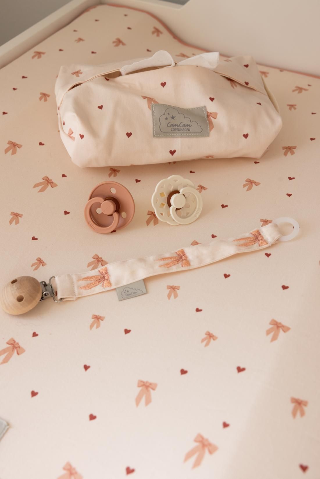 Stellematte, Cam Cam, Bows