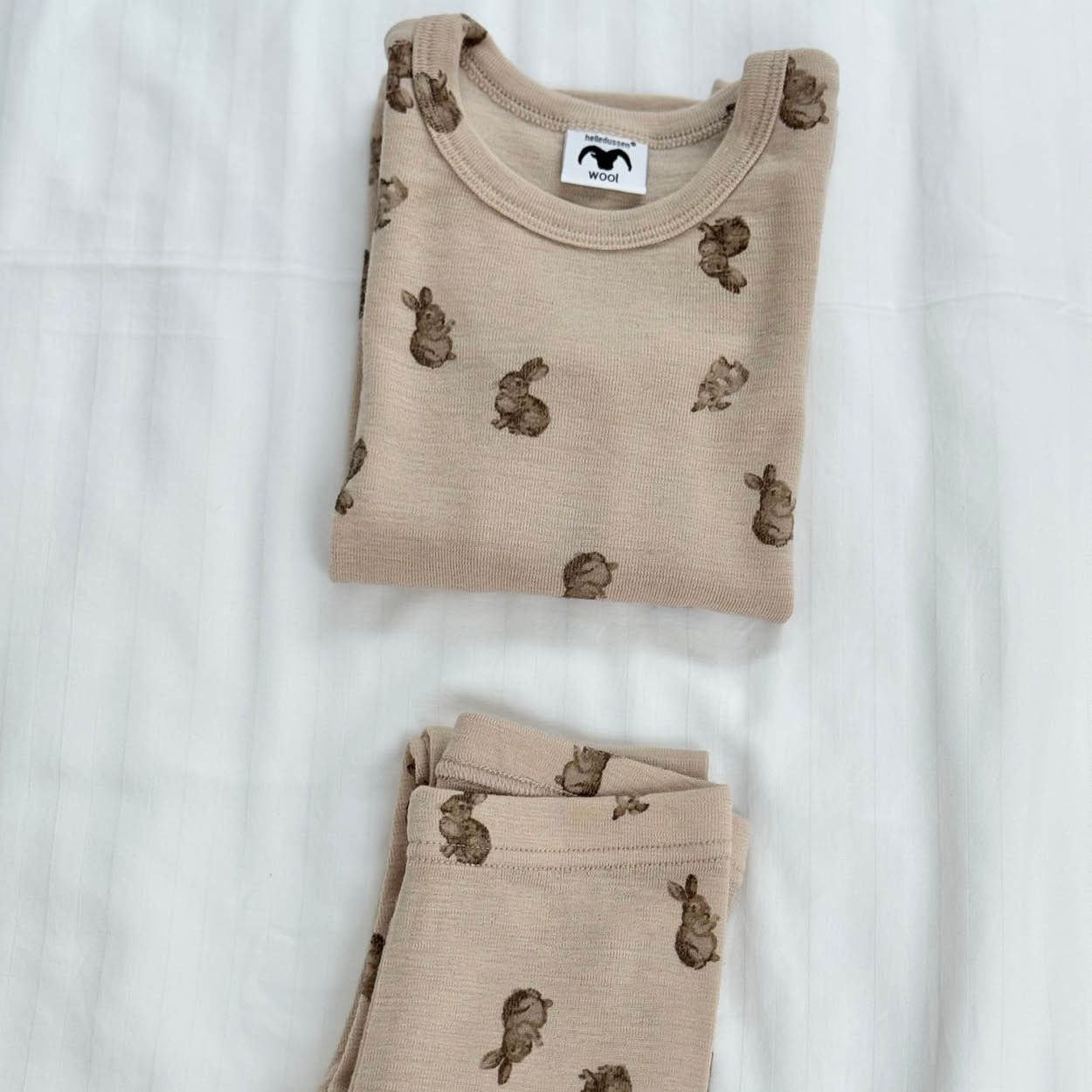 Helledussen Heldress Ull, Rabbit