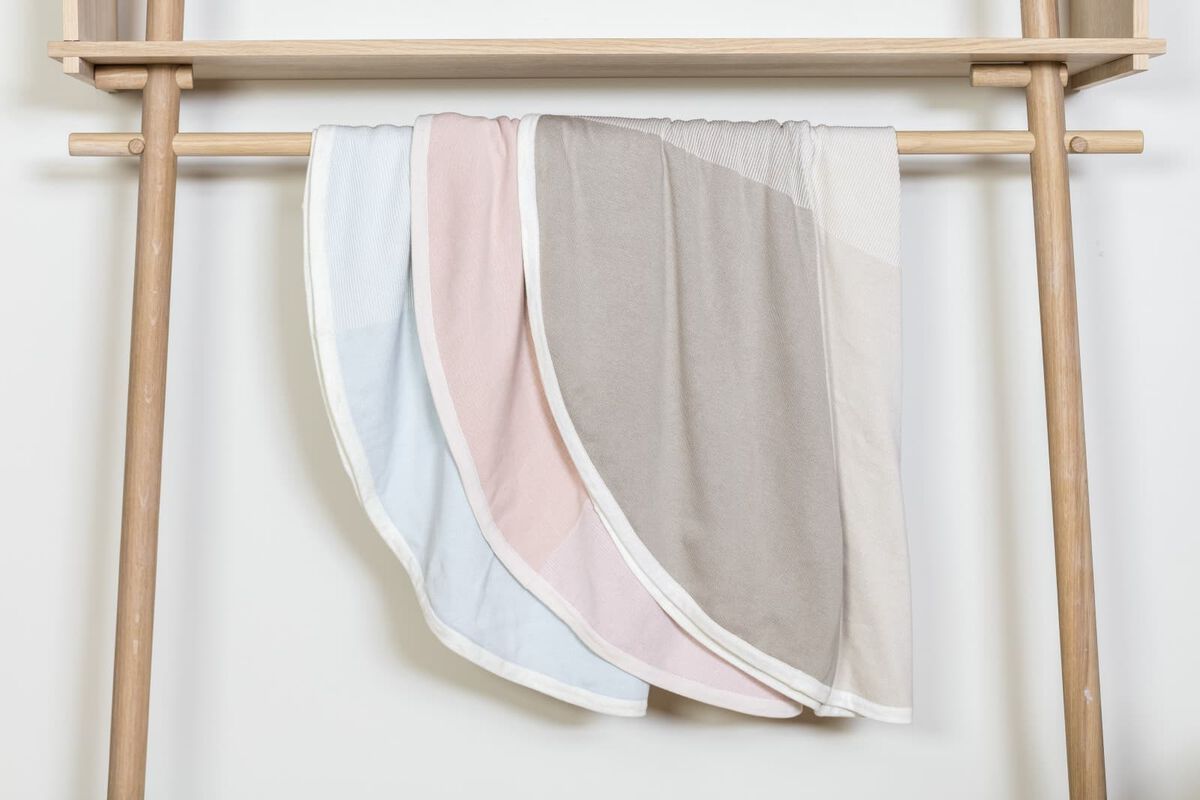 Stokke® pledd i bomullsstrikk, mint